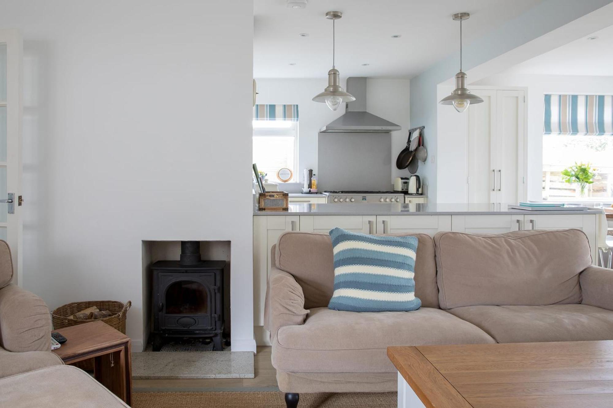 Family Seaside Retreat - 5 Minutes To Beach West Wittering Exteriör bild