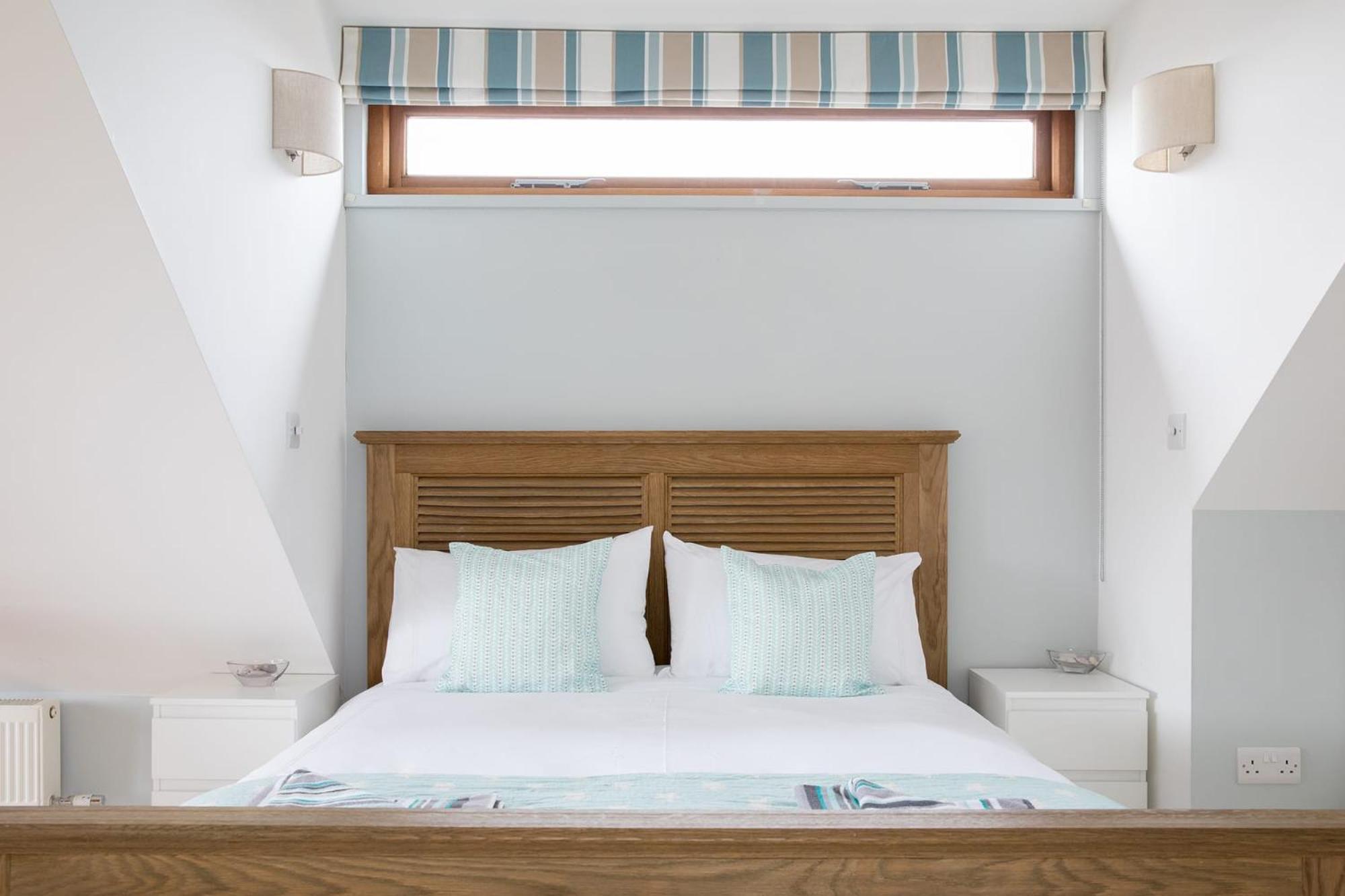 Family Seaside Retreat - 5 Minutes To Beach West Wittering Exteriör bild